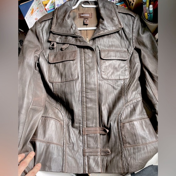 Danier Chocolate Brown Leather Jacket - Picture 6 of 16